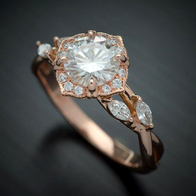engagement ring vintage inspired in rose gold with twist band 