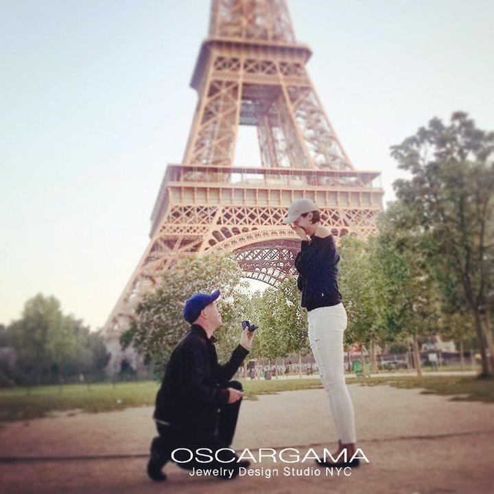 couple getting engaged on paris