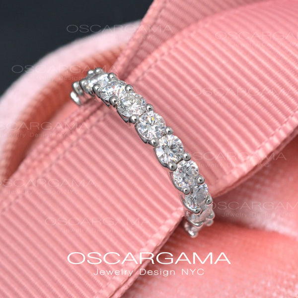 Wedding Band Common Prong 1ct 11 stones