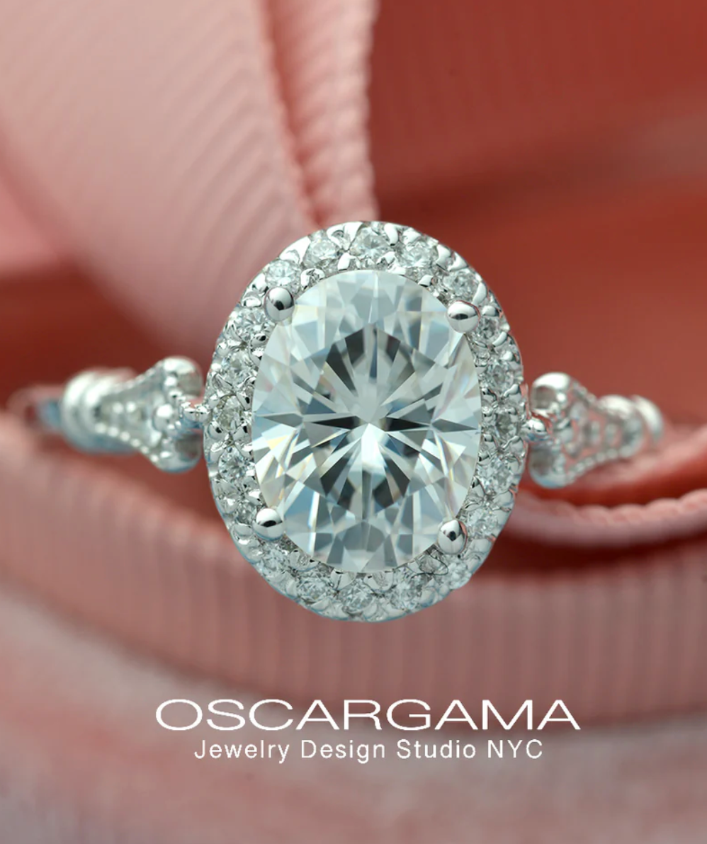 CASSEY custom Jazzlyn Oval with a 1.03 E-VS2 Natural diamond GIA certified.