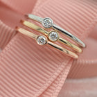 3 bizel mini bands in withe, pink and yellow gold