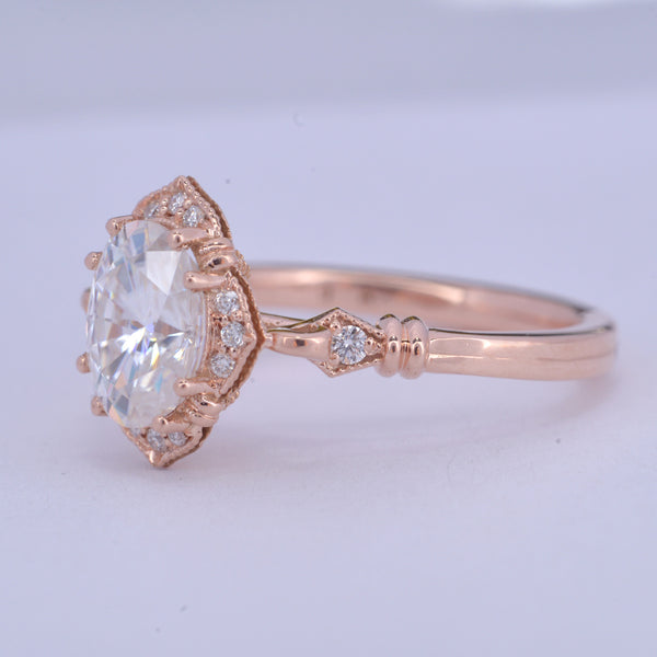 Engagement ring oval halo vintage look rose gold