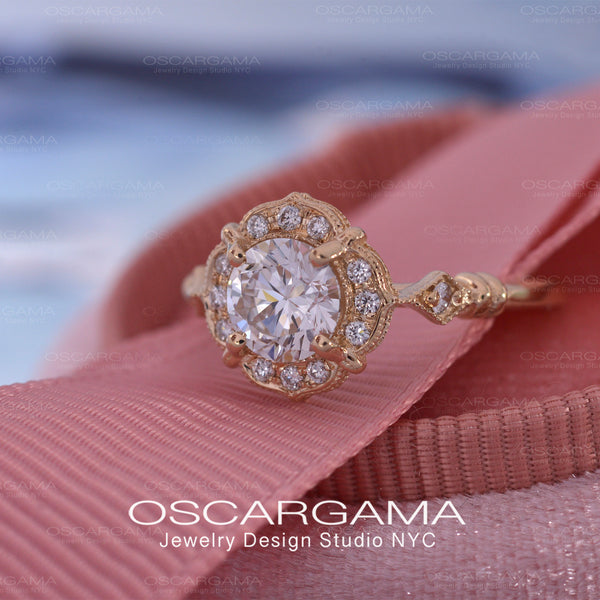 Lyzzy vintage inspired round engagement ring in yellow gold